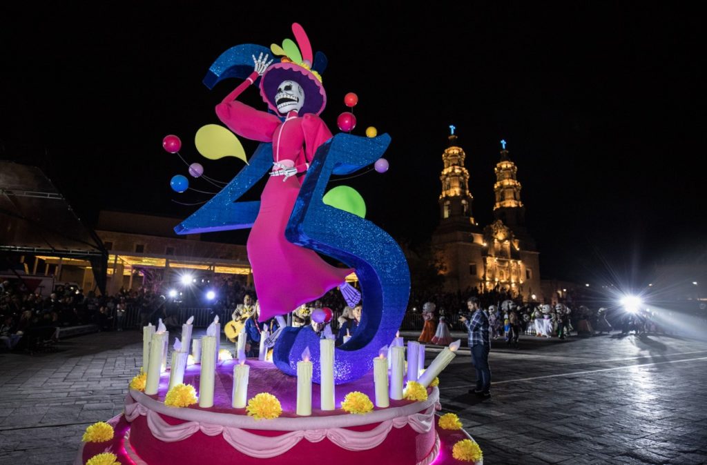 DESFILE DE CALAVERAS CUMPLE 25 AÑOS DE TRADICIÓN EN AGUASCALIENTES – Al ...